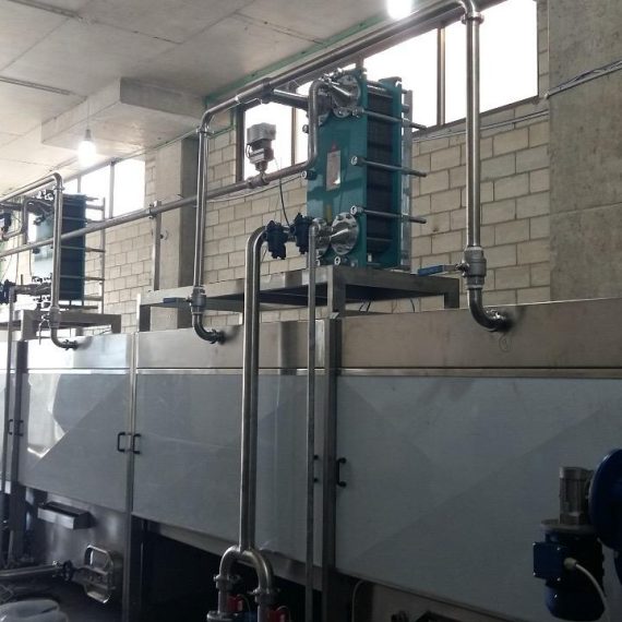 Pasteurizing, warming and cooling tunnels